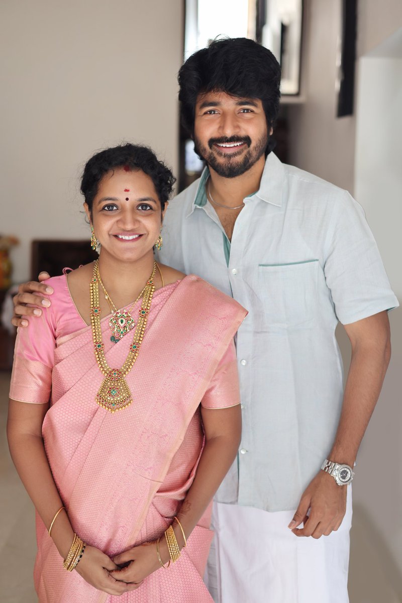 guruawesome's tweet photo. @Siva_Kartikeyan . #PrinceSk #AarthyAnni 💞😘💐 https://t.co/8jZhPr17Nj