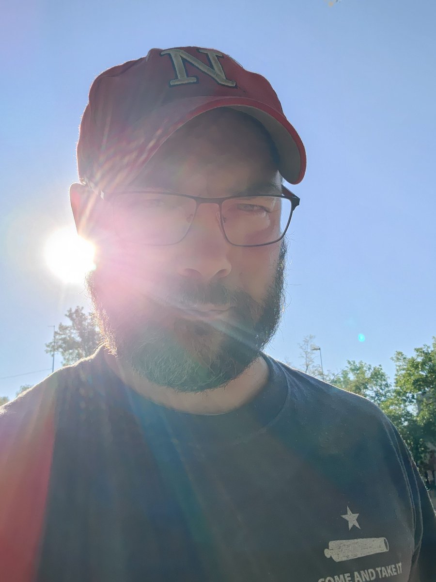 KeithMalinak's tweet image. The sun shouldn't be this low in the sky when it's almost kickoff time!!
#GBR #Huskers #ItsFootballTime!!