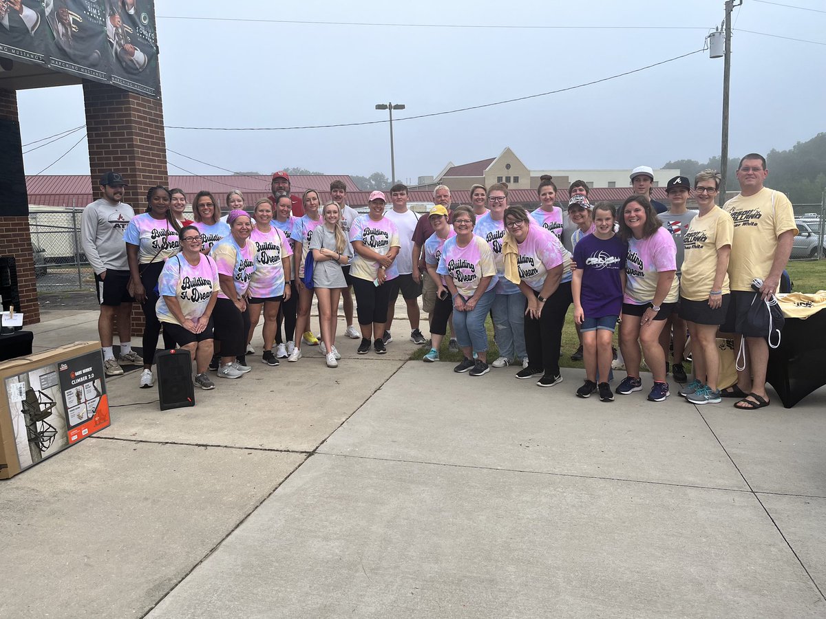STOKEDTeaching's tweet photo. Love building dreams with this dream team! Blessed to have been able to volunteer for the Jason Holland 5K honoring Chase White! @RSE_HCS @OLH_HCS #BetterTogether #TeamChase https://t.co/ABjS8goKoU