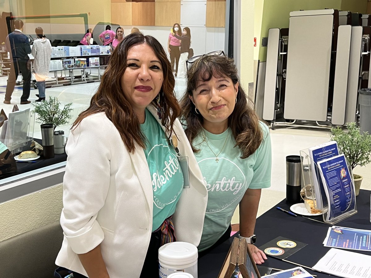 LAUSDMicrocred's tweet photo. It’s an amazing morning for our @LASchools @MMEDLAUSD @LAUSDHR TK-12 English Learner and Dual Language Education Micro-Credentials that are kicking off today! Educators across the District are gathered to ensure all students are #ReadyForTheWorld! https://t.co/EBwq0izGq0