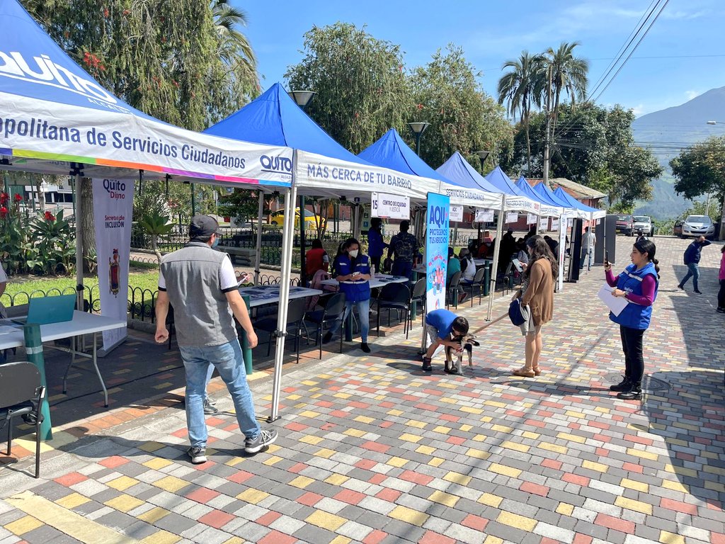 DesarrolloQuito's tweet photo. ¡Te esperamos hasta las 13h00, en el #MunicipioEnTuBarrio!

En la parroquia rural  de #Chavezpamba, estamos brindando a la ciudadanía asesoría en temas de desarrollo productivo🚀.

#QuitoParaProsperar https://t.co/yjZZY7sCk1