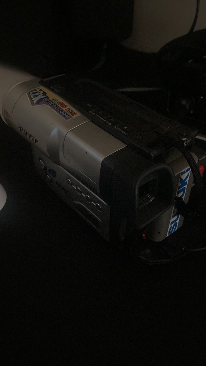 heartlessvfx's tweet photo. @senas2x samsung vp-w80 https://t.co/bf8HXQQlqp