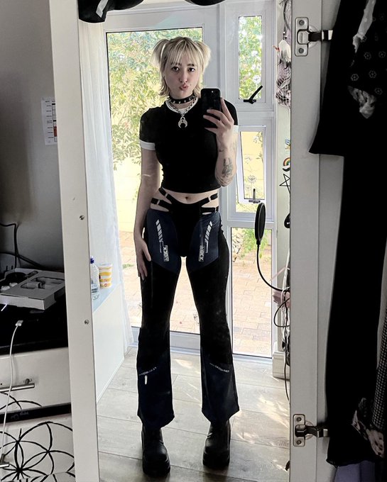 decided to bless you today x https://t.co/t1XXqnxODj