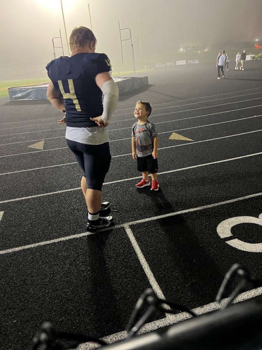 Tonya Lewis (@bballtrackmom) on Twitter photo This picture is priceless. Little man looking up at one of his idols. Thinking to himself “I want to be like you one day”. <a href="/TannerEvans04/">Tanner Evans</a> you are a phenomenal role model and thank you for always being so humble and kind. High school athletes remember:they look up to you ❤️ This picture is priceless. Little man looking up at one of his idols. Thinking to himself “I want to be like you one day”. <a href="/TannerEvans04/">Tanner Evans</a> you are a phenomenal role model and thank you for always being so humble and kind. High school athletes remember:they look up to you ❤️