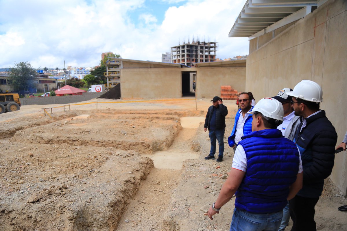 FunemeAlejandro's tweet photo. Hace 20 años nuestra ciudad no tenía un archivo en condiciones óptimas que sirviera para salvaguardar y registrar el desarrollo de la capital. Hoy esta obra tiene un 43% de avance y pronto se pondrá a disposición de los tunjanos.

#GrandesObrasParaUnaNuevaCapital https://t.co/zXxRduky8a