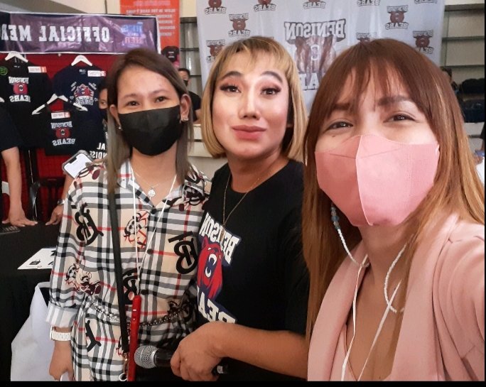 † Mheey Antoneth ツ tweet media