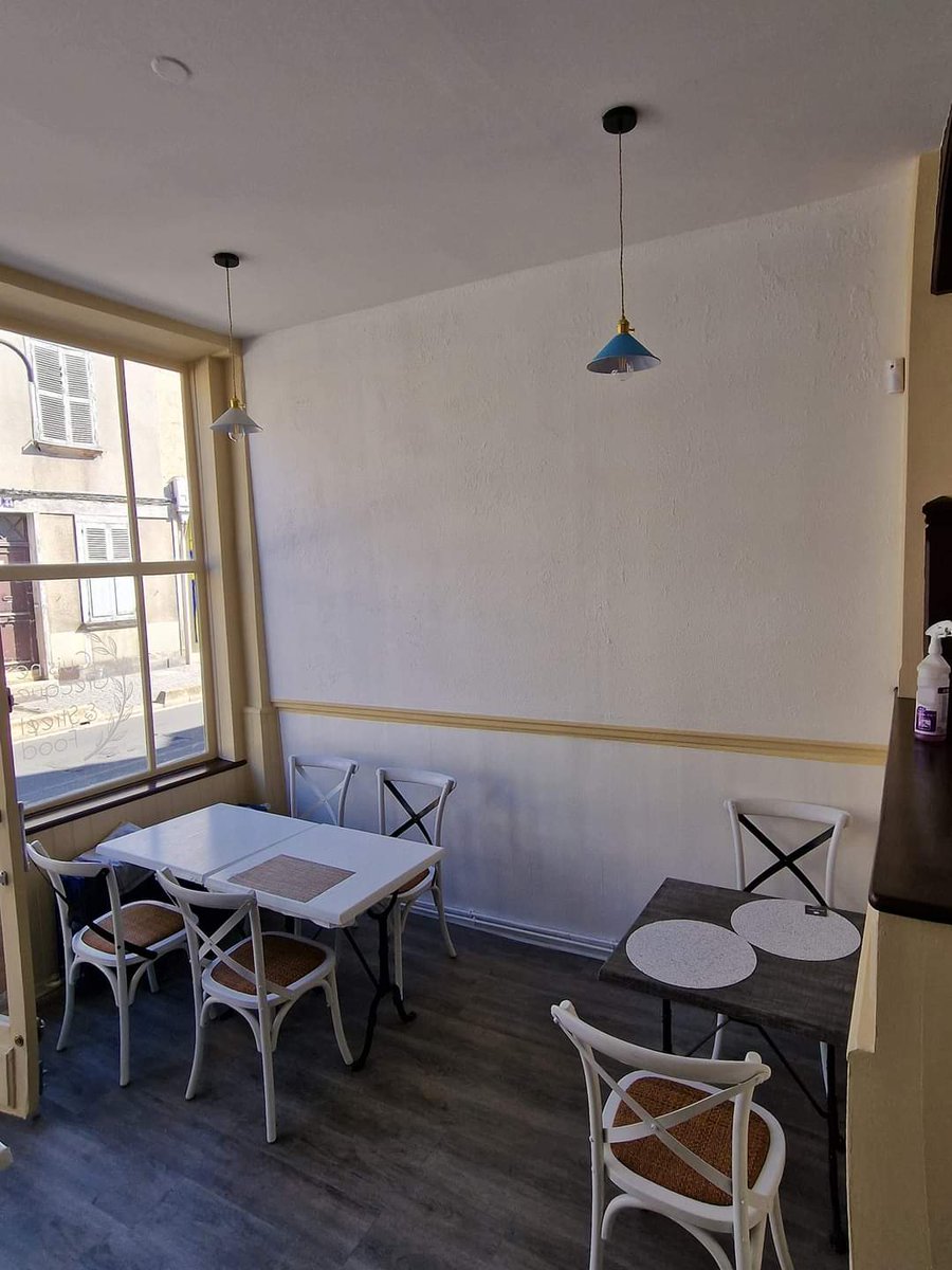 ArisF2000's tweet photo. Bonjour tour le monde!
Voici le "Meraki", le restaurant de mon grand frère, le rêve de sa vie. C'est de la cuisine traditionnelle Grecque et c'est au 53 Rue Édouard Vaillant à Bourges. Il ouvre début septembre!
Tous les RT sont appréciés ❤️ 🇬🇷 https://t.co/pZCyUAP15k