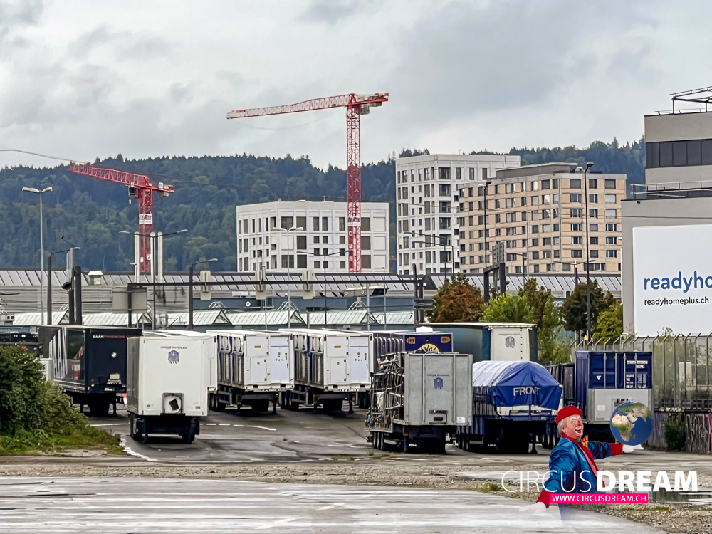 circusdream's tweet photo. Cirque du Soleil (LUZIA) :: Zürich (ZH) 2022 :: Die Ankunft/📸 © Foto by Marcel Hutzli 2022, https://t.co/UosrtvPem1
#cirquedusoleil #luzia #zurich #zürich #hardturmareal #cirque #circo #circus #zirkus #cirquelife #cirqueway #show #bigtop #europeantour #luziaawakingdreamofmexico https://t.co/hOjp9ife9T