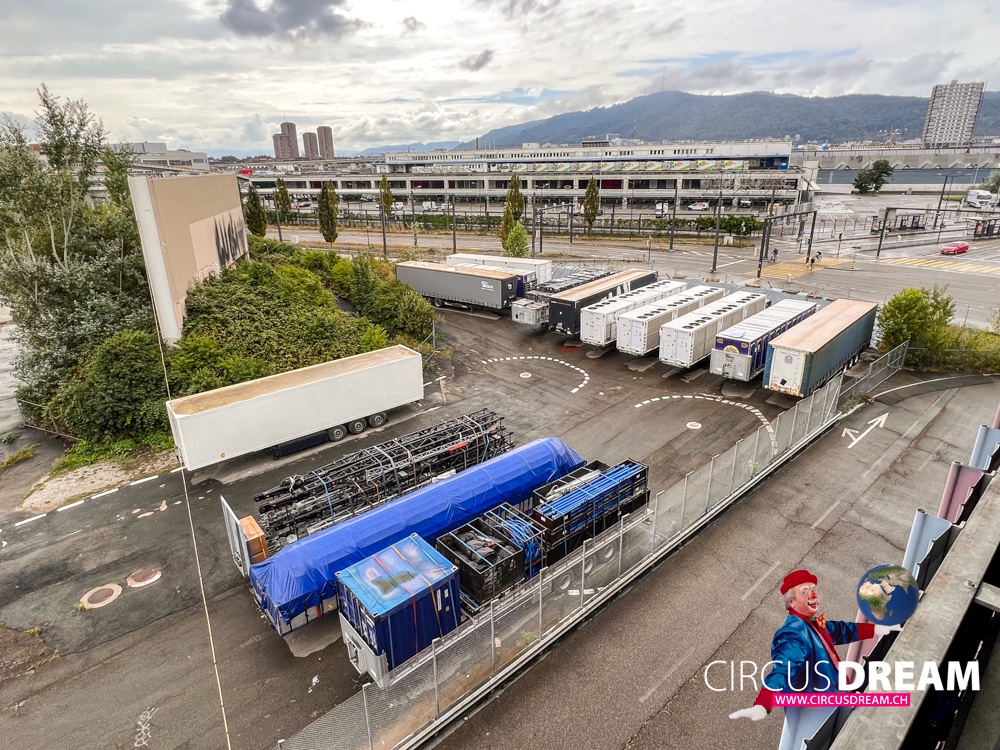 circusdream's tweet photo. Cirque du Soleil (LUZIA) :: Zürich (ZH) 2022 :: Die Ankunft/📸 © Foto by Marcel Hutzli 2022, https://t.co/UosrtvPem1
#cirquedusoleil #luzia #zurich #zürich #hardturmareal #cirque #circo #circus #zirkus #cirquelife #cirqueway #show #bigtop #europeantour #luziaawakingdreamofmexico https://t.co/hOjp9ife9T
