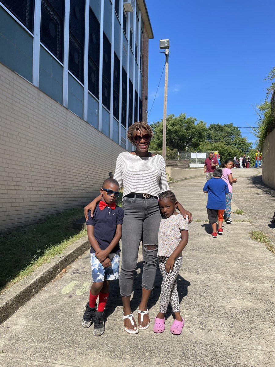 LMMarinNPS's tweet photo. LMM Back to School Barbecue! https://t.co/m3F5hO7aQi