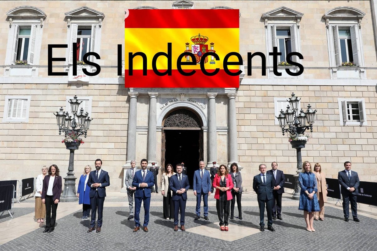 MargaXrepublica's tweet photo. @lluma89 Ni oblidem ni perdonem la gran Traïdoria dels nostres polítics,hem de fotre'ls fora a tots aquests desgraciats què ens han venut a canvi de la seva poltrona ,
Fàstic total
#PutuGovernDeVichy
col-laboradors de la repressió espanyola
#ANeuALaPutaMerda
#Indecents
#Pocavergonyas🔥 https://t.co/VOKRW7dPOu