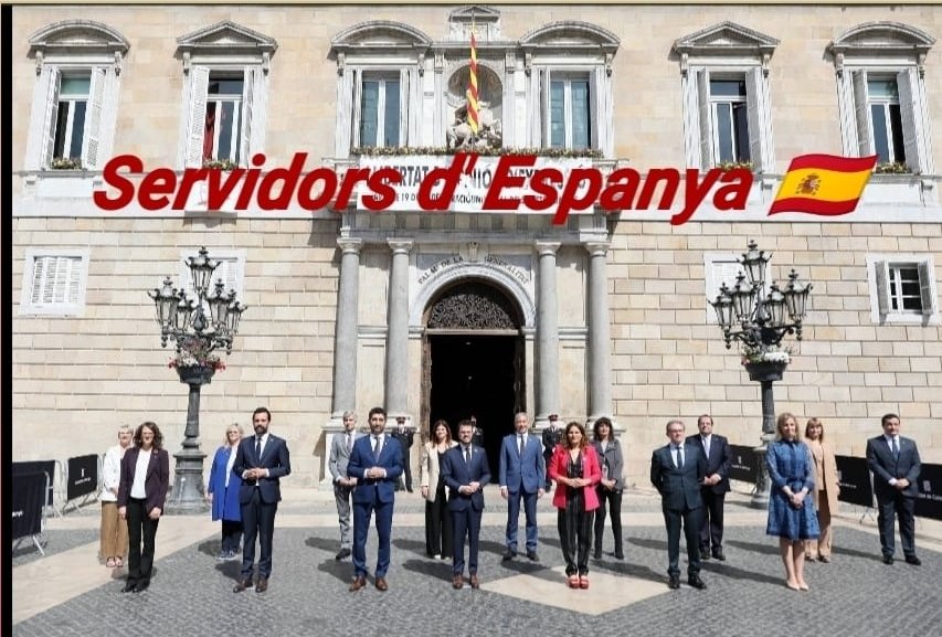 MargaXrepublica's tweet photo. @lluma89 Ni oblidem ni perdonem la gran Traïdoria dels nostres polítics,hem de fotre'ls fora a tots aquests desgraciats què ens han venut a canvi de la seva poltrona ,
Fàstic total
#PutuGovernDeVichy
col-laboradors de la repressió espanyola
#ANeuALaPutaMerda
#Indecents
#Pocavergonyas🔥 https://t.co/VOKRW7dPOu