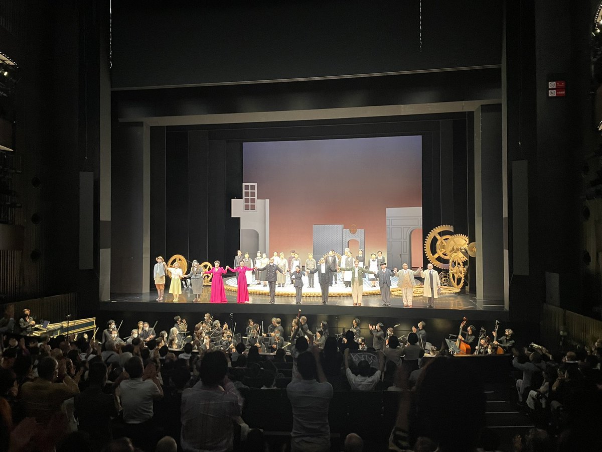 Claudiolucca22's tweet photo. 松本の夜は更け行く。この水準の「フィガロの結婚」を観てしまった場合、ワタクシ的には深酒以外の選択肢はない。
#nodokaokisawa https://t.co/1GmcVKDDhu