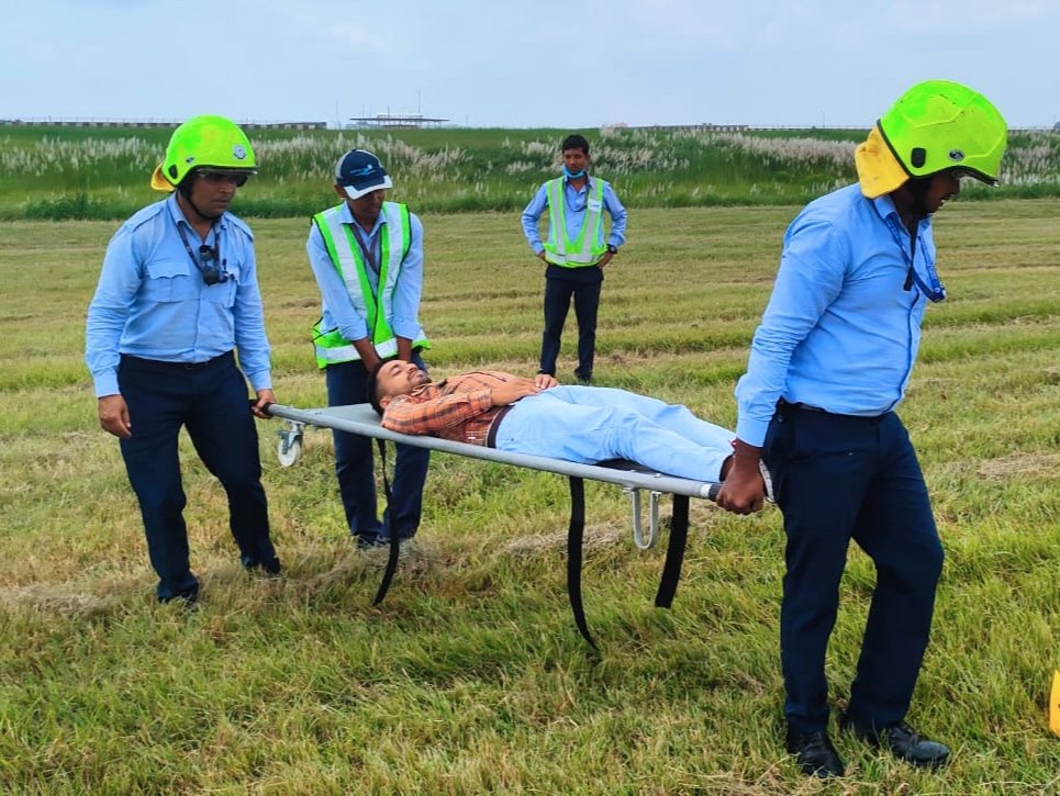 aaiRanchiApt's tweet photo. Monthly Hot Fire Drill conducted at @aaiRanchiApt by AAI AFS officials along with othe stake holder personnel.
#servicewithsafety
#aaicares
@AAI_Official
@aairhqer https://t.co/rtN8chhPzM