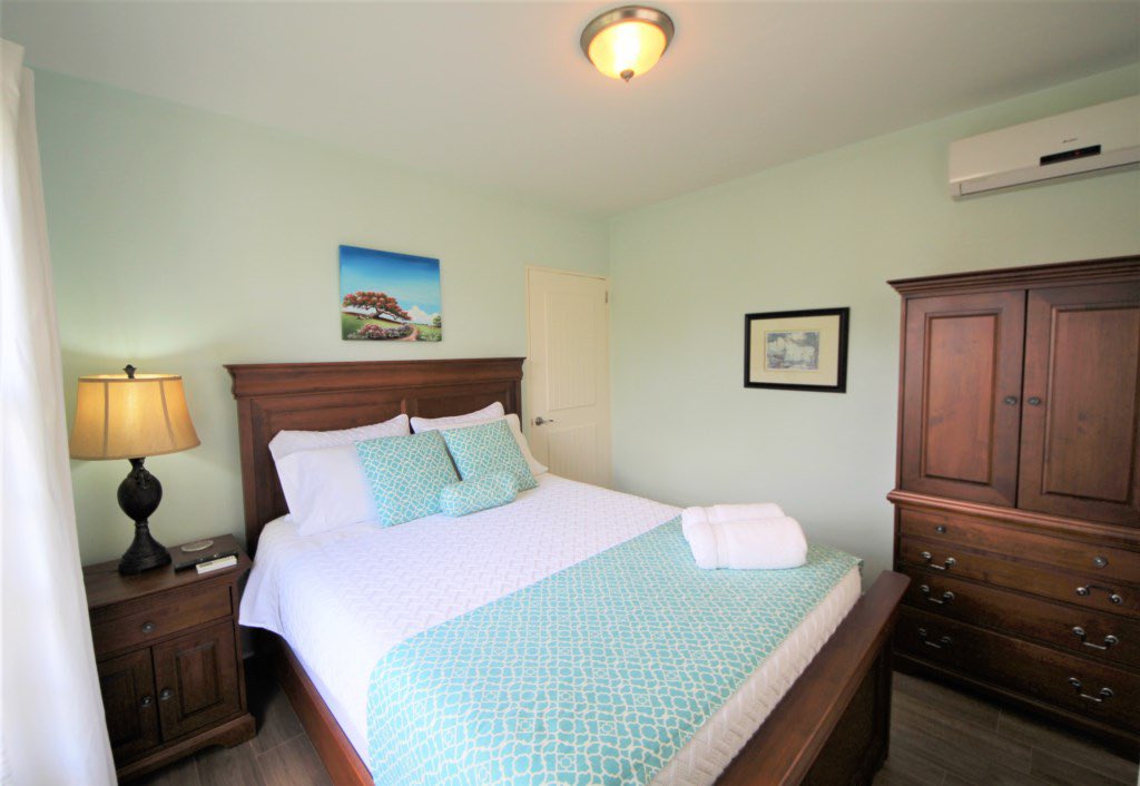 Happy_Rentals's tweet photo. Rental in the spotlight: Aruba Gloria Villa: This stunning vacation villa offers 3 bedrooms, 2 bathrooms, a Nice open plan living room-dining, a kitchen area and a swimming pool. All fully equipped.
💌rentals@arubahappyrentals.com
🌐https://t.co/QZ0jFHCSge https://t.co/GhcIeRZU8k