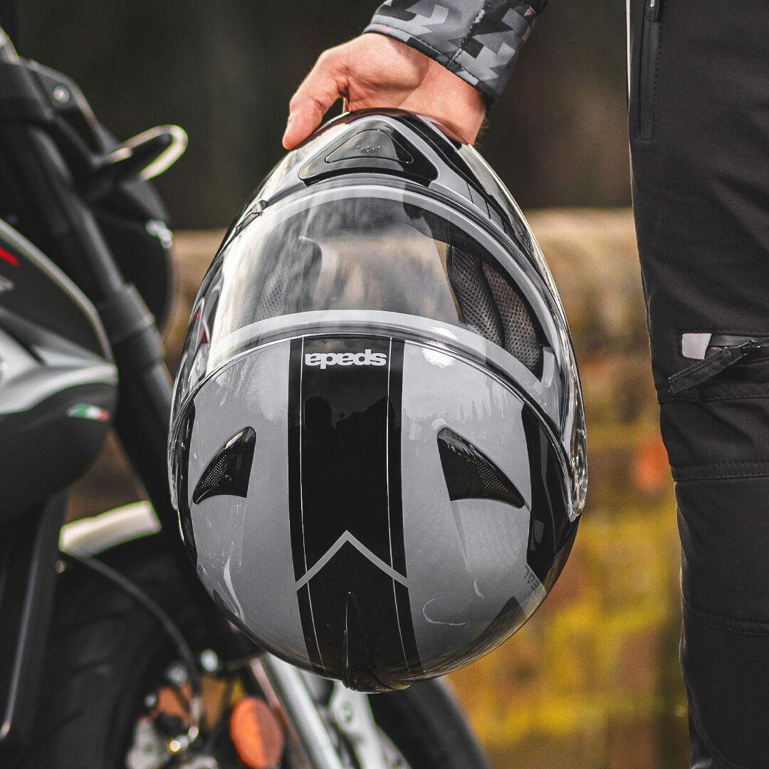 Are you looking for a new modular helmet that provides outstanding value, comfort, and functionality? 

The Spada Reveal is perfect for the daily commute or long-distance rider.

Shop all our helmets here: bit.ly/3pBZkD8

#spada #spadaclothing #spadahelmet #spadareveal