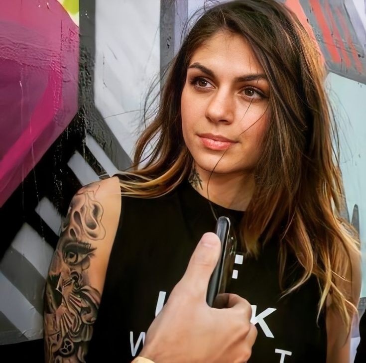 KrewellaTBNL's tweet photo. FELIZ CUMPLEAÑOS @KREWELLAJAHAN ❤️‍🔥🤗 https://t.co/fDXaN7UKYB