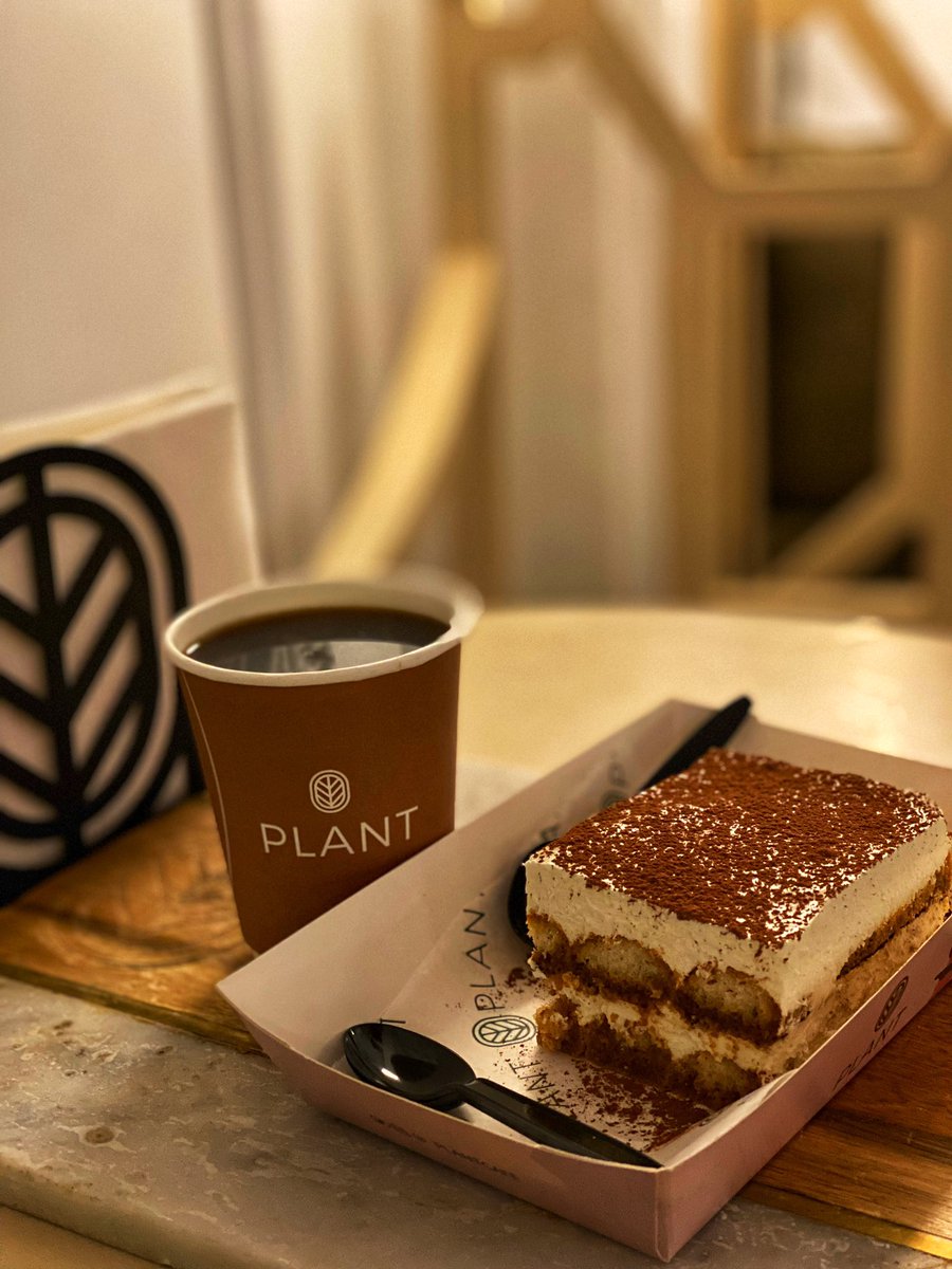 nntt2220's tweet photo. ☘️☘️☘️☘️☘️☘️☘️
سنه من النجاح ..
احتفال بلانت كافيه بمناسبة مرور سنه 🤍
@_plantcafe 
الآيس كريم بنكهة التشيز كيك ولا غلطة🍧
موفقين يارب 🫶🏻 https://t.co/eW3Xt0l5VR
