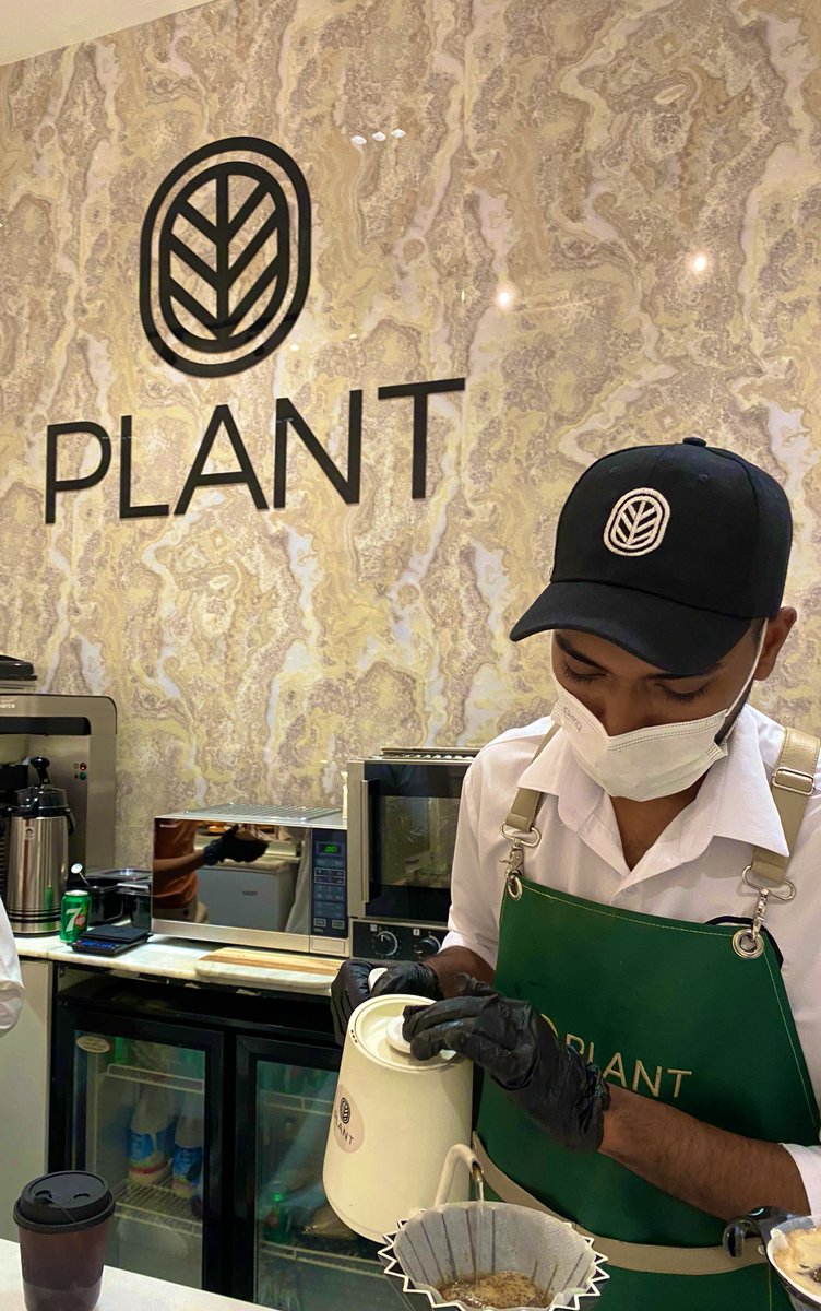 nntt2220's tweet photo. ☘️☘️☘️☘️☘️☘️☘️
سنه من النجاح ..
احتفال بلانت كافيه بمناسبة مرور سنه 🤍
@_plantcafe 
الآيس كريم بنكهة التشيز كيك ولا غلطة🍧
موفقين يارب 🫶🏻 https://t.co/eW3Xt0l5VR