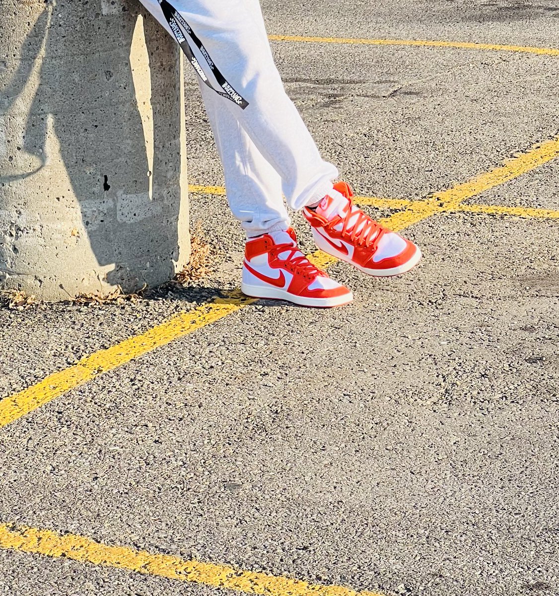 Harjot___'s tweet photo. Gift me shoes and am all yours https://t.co/sJ3Jp7K9IW