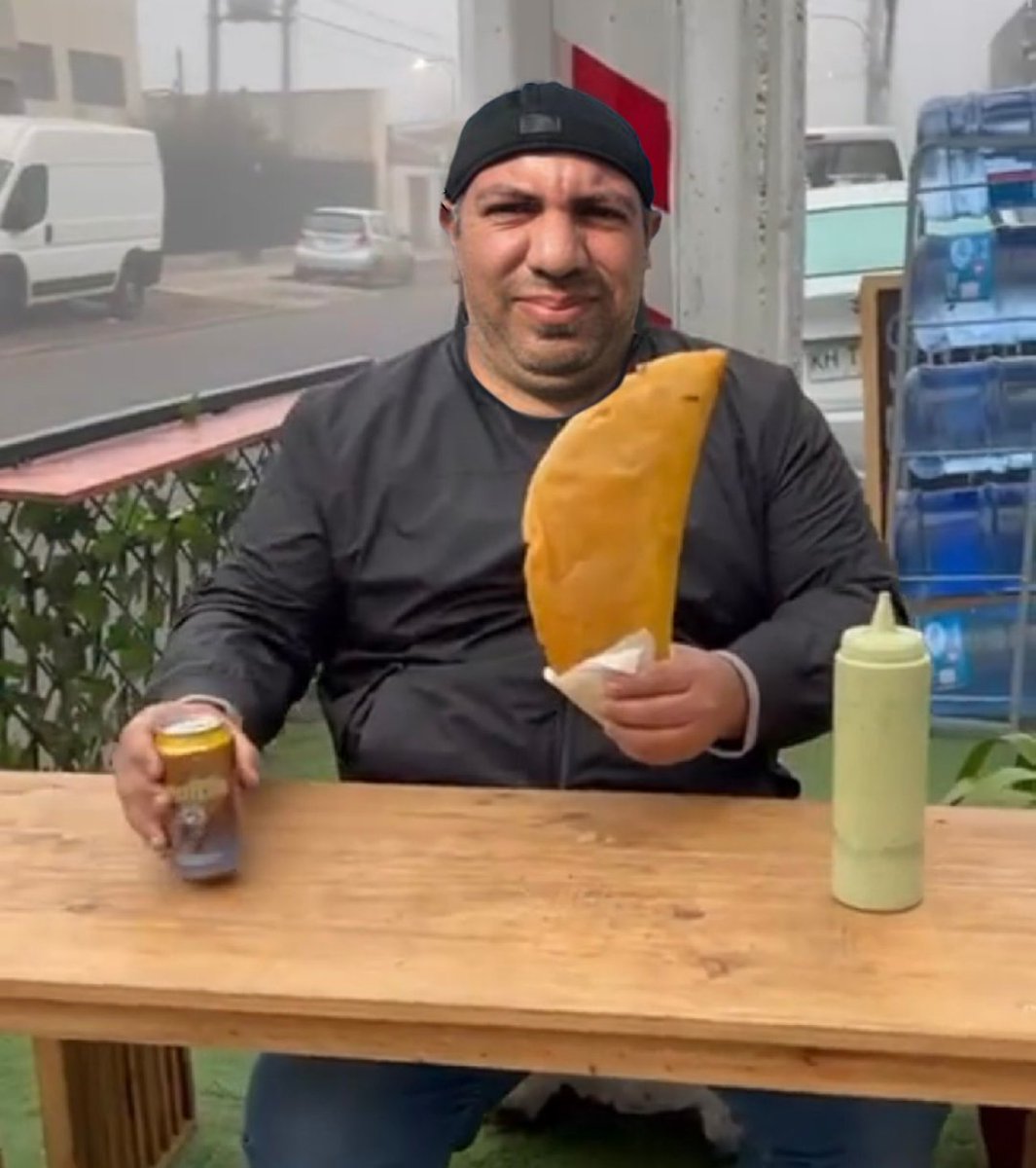 EuroValladares's tweet photo. @Geovmil sigue la dieta en Margarita 😬🥟 #CometeAlgo https://t.co/3aKFXWkJfj