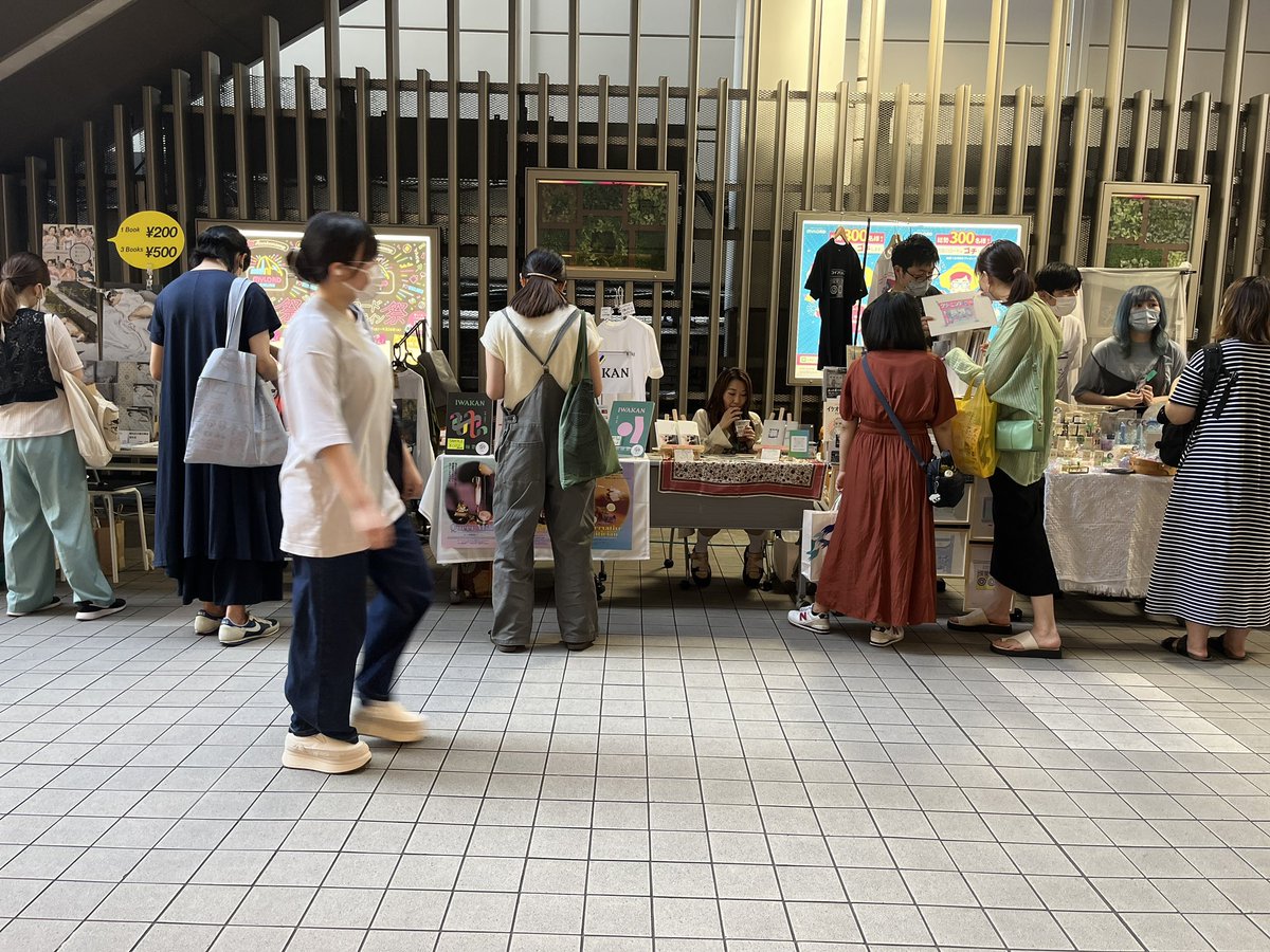 TINY_ZINE's tweet photo. 本日はありがとうございました!明日も雨次第で開催します!
#tinyzine
#zineevent https://t.co/GhF6BSz6cj