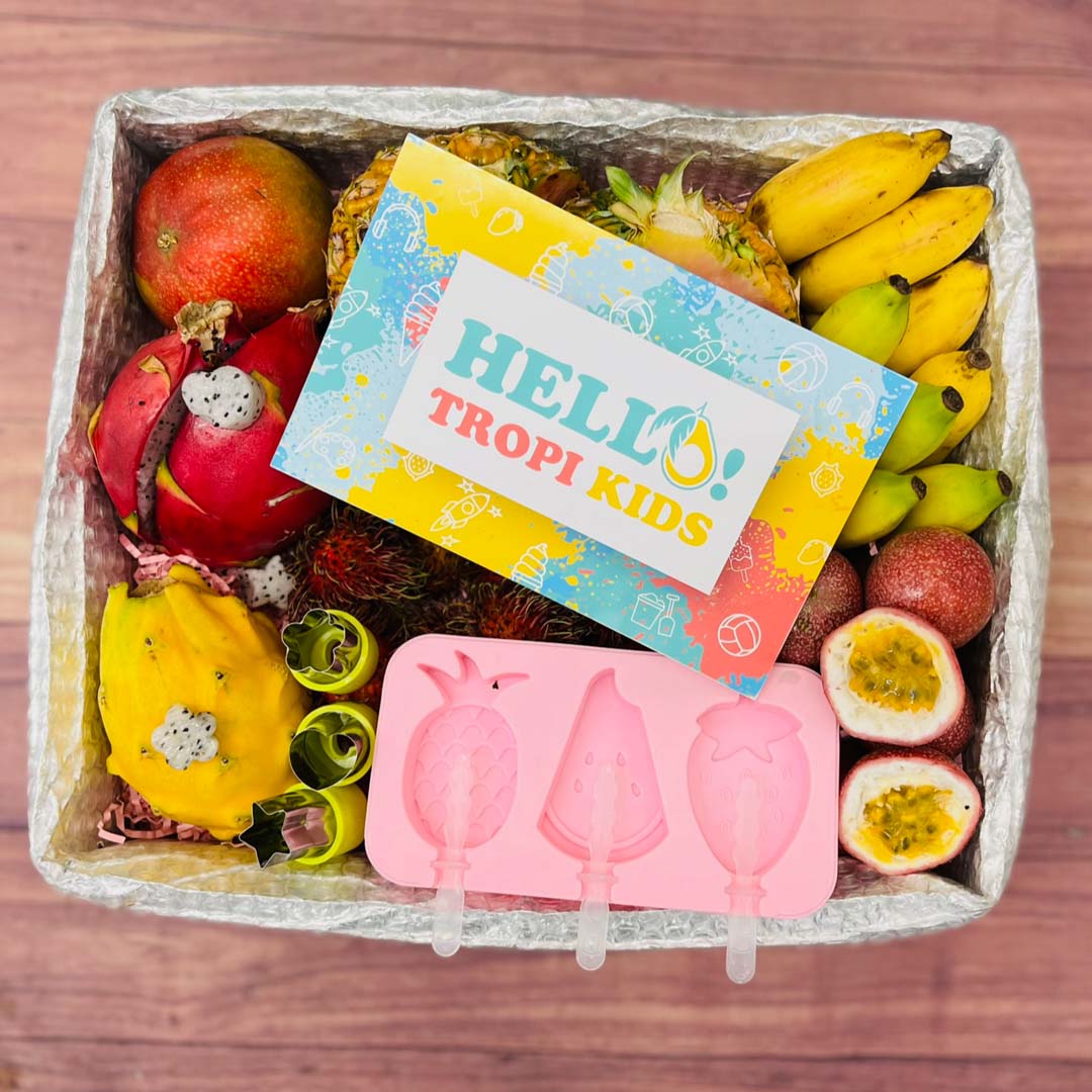 New TropiKids Fruit Activity Box! An amazing combination of delicious tropical and exotic fruits with family and kid-friendly recipes along with fun shape cutters and cute popsicle molds in the shape of fruits. #tropicalfruit #exoticfruit #fruitsbasket 
tropicalfruitbox.com/products/tropi…