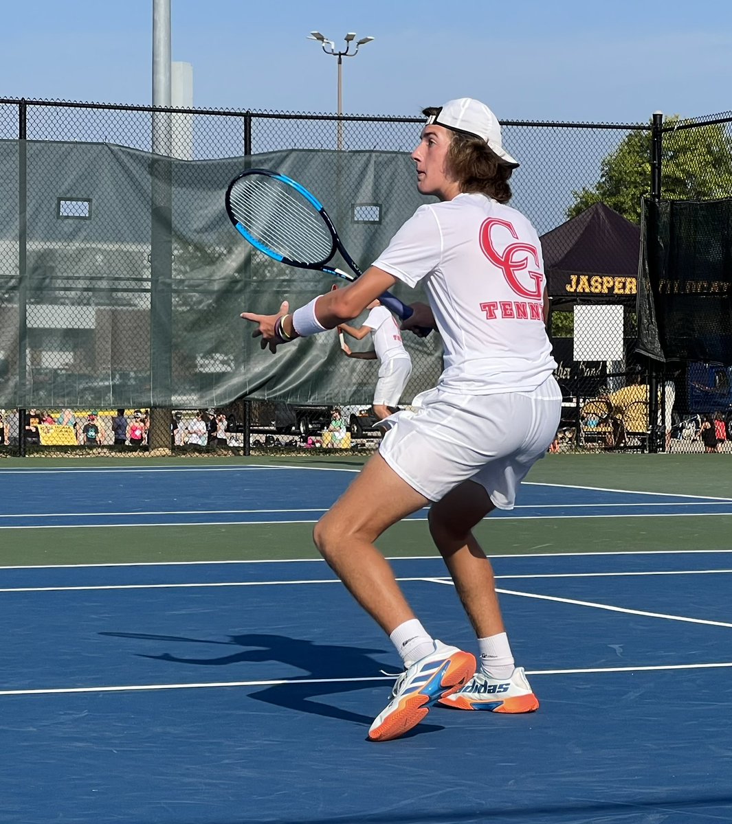 No. 10 CG boys tennis beats Castle 4-1 at Jasper.

CG winners:

🎾 2S Garrett Wasson 6-1, 6-0
🎾 3S Louis Teed 6-2, 6-1
🎾 1D Williams/Bush 6-1, 6-3
🎾 2D Davis/Patel 6-1, 6-1

CG (7-1) plays No. 18 Jasper this afternoon.