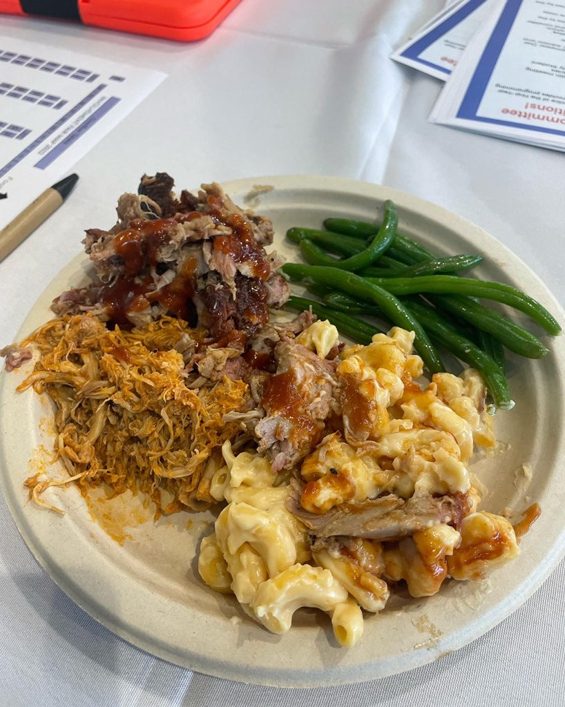 PeirceDining's tweet photo. The involvement fair was a hit! We hope everyone had a good time, found some clubs, and got to eat some great food! https://t.co/Il0if5GsYR