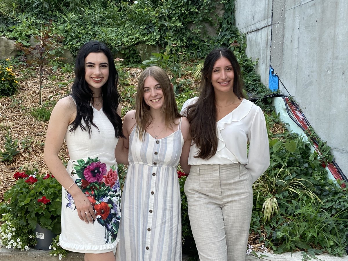 Congratulations to the 2022 ATHENA Scholarship Recipients - (from left to right) Aliyah King, Hannah Lebedyk, Vanessa Montemurri and Monica Romero who was unable to attend.
We thank all the applicants for their time and effort and invited them to apply again in 2023. #YQG