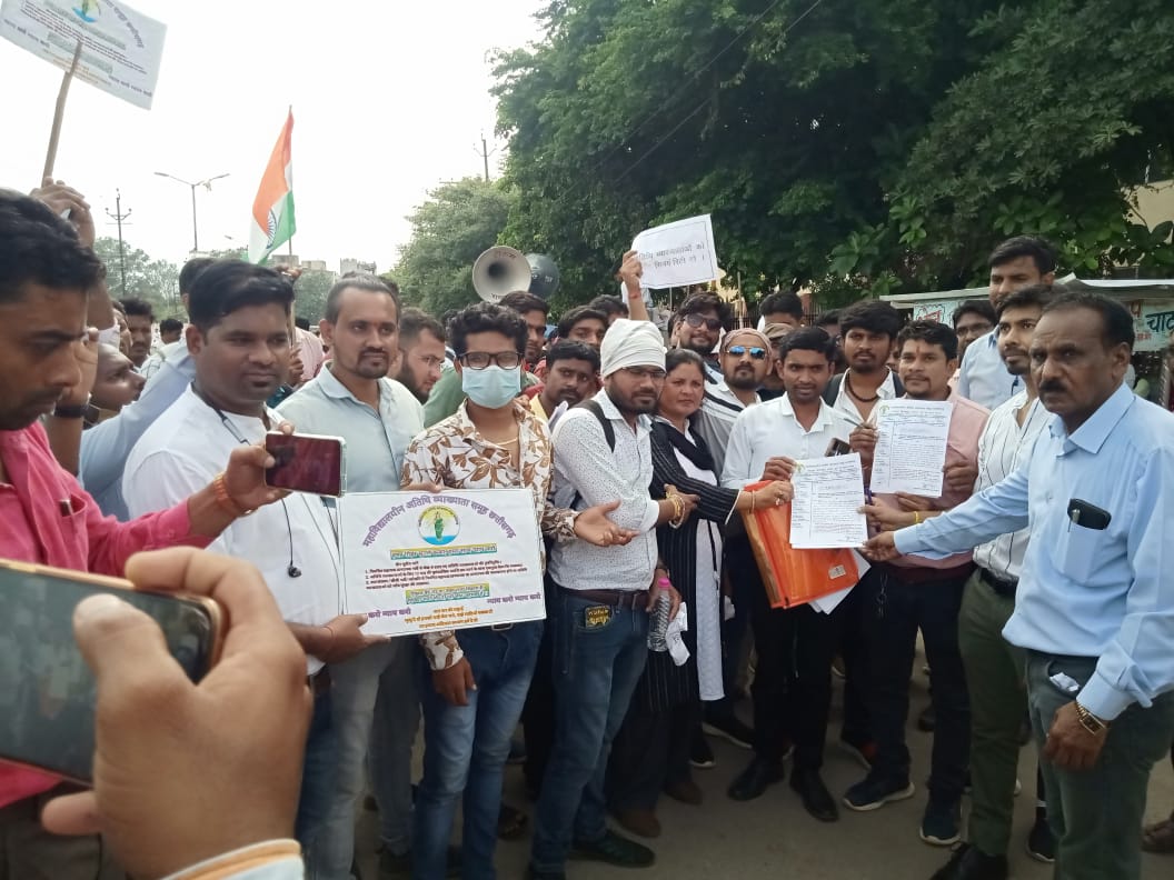 सुन ले न काका अब तो CG कर जमो कॉलेज के अतिथि व्याख्याता मन कर गोहर ला, 
हमारी 3 मांग को पुरा कर दे महोदय हम जीवन भर आपके आभारी रहेंगे 🙏🙏
1- निकले गए प्रभावित व्याख्याता की पुनः न्युक्ति 
2. 12 महीने का जॉब
3. जॉब सुरक्षा
<a href="/bhupeshbaghel/">Bhupesh Baghel</a> 
<a href="/umeshpatelcgpyc/">Umesh Nandkumar Patel</a> 
<a href="/RahulGandhi/">Rahul Gandhi</a>