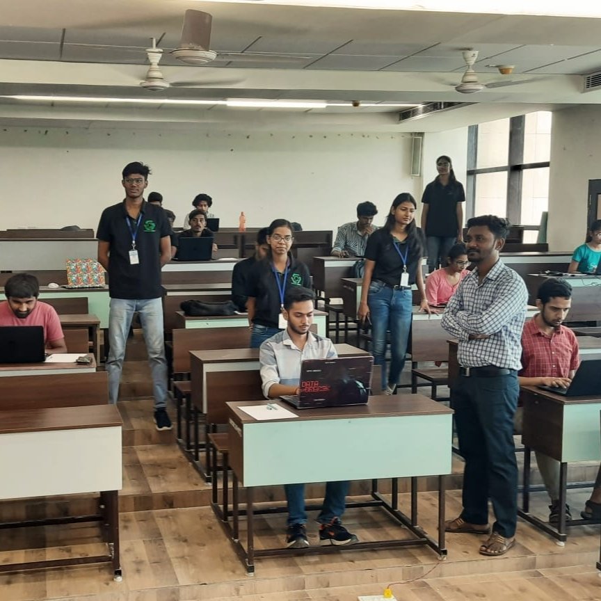 ByteCodeLearner's tweet photo. Glimpses of today's Coding Competition 💻

Bytecode Learners ❣️

#coding #codingcompetition #bootcamp #code  #design #webdevlopment #web #webdev #competition #coders #bytecode #team #technology #appdevelopment #problemsolving #pressurehandling #dedication #work #bytecodelearners https://t.co/1kZZtM7ODX