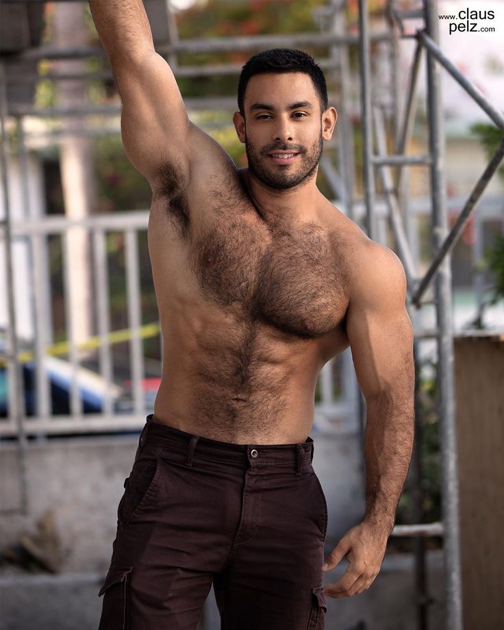 PilouPilouFr's tweet photo. Bon we  🙂

#homme #poilu #velu #torse #poil #pilosité #masculine https://t.co/kfB6dkuJac