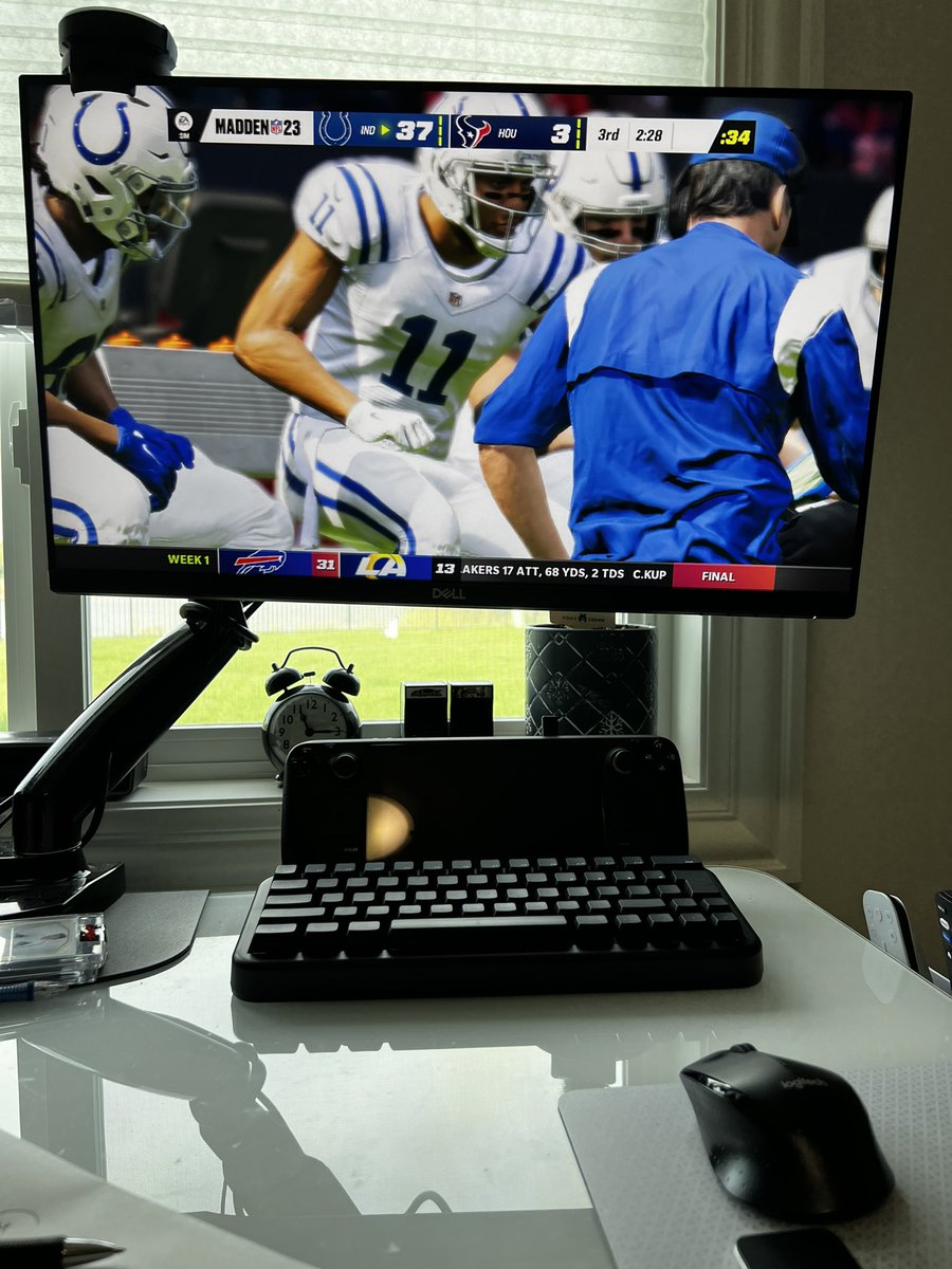 Neeca1's tweet image. I got a @Steam deck and wow.. this is amazing.