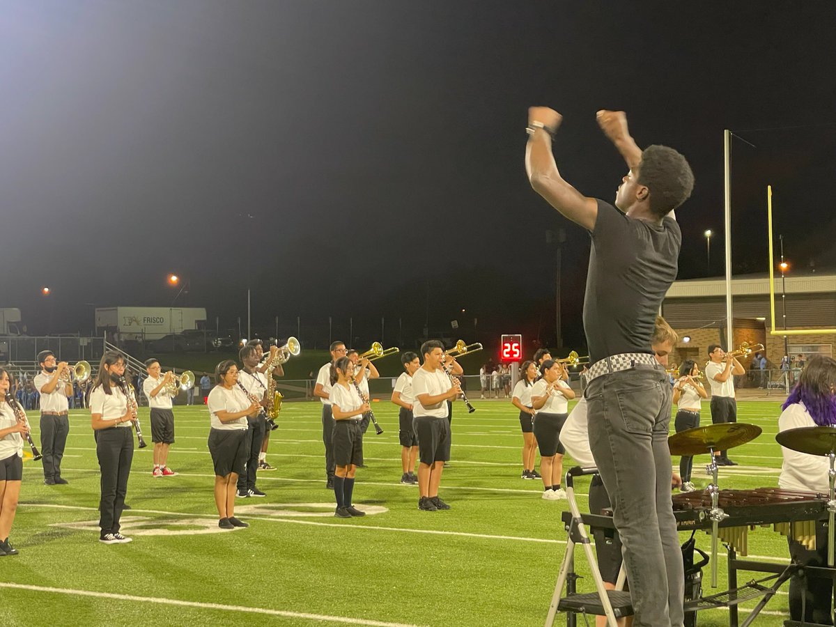 BandHillcrest's tweet photo. Had a great half time performance during a hard fought game! Can’t wait for next Friday! #tnl #pantherfootball https://t.co/OyXZioTKik
