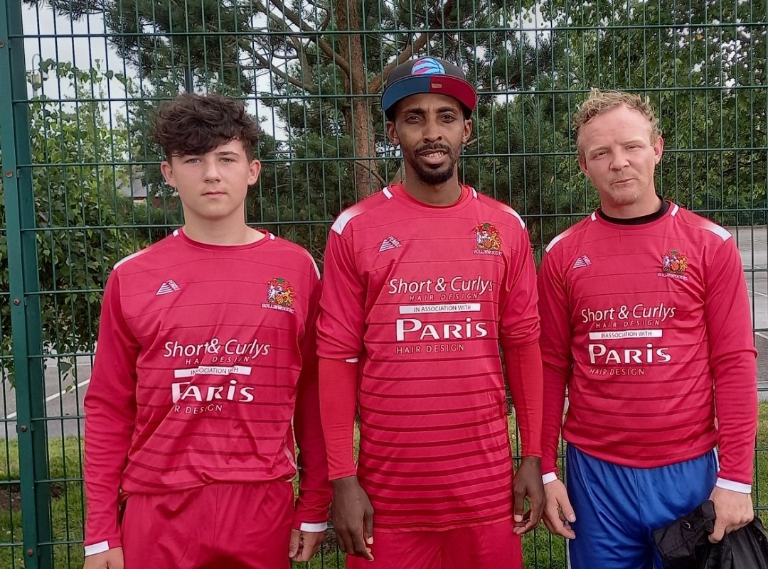 When your favourite footballer get to play with these 2 legends 
<a href="/MadPadMcGuirk/">Paddy McGuirk 🏆</a>