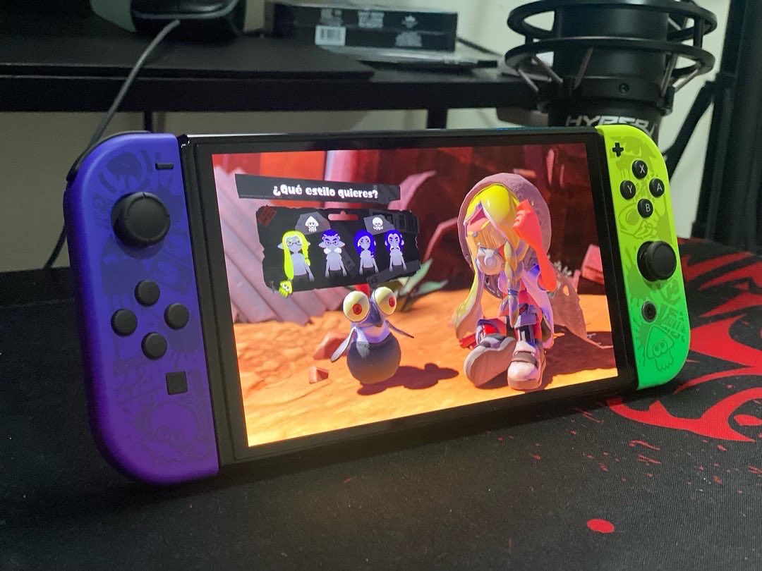 arkediamx's tweet photo. Banda ya está disponible el unboxing de la Nintendo switch edición especial de #Splatoon3 
Dejen su like para mostrar ese apoyo se los agradecemos bastante 

Unboxing Nintendo Switch OLED Edición Especial Splatoon 3 
Link 👉🏻https://t.co/tiHmRZwAof https://t.co/8FxTJ3CNaP