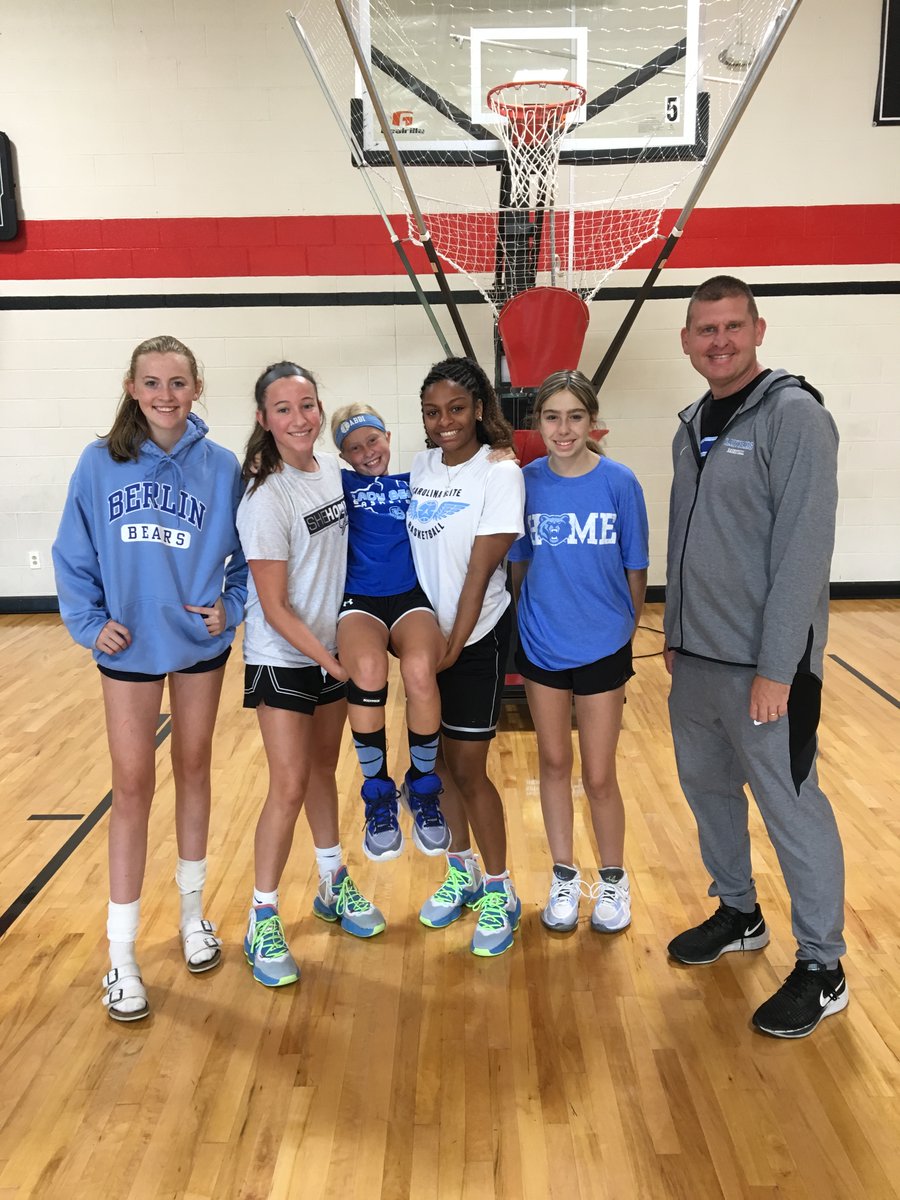 justhoopscbus's tweet photo. It was a pleasure hosting the
@ladybearsbbk Lady Bears basketball program with their Shoot-A-Thon. We appreciate @brockc32 & the Berlin Girls Basketball community for their dedication + passion. Looking forward to the upcoming season!
#justhoops #shootathon #ClawsUp https://t.co/bJ8dSPE02K
