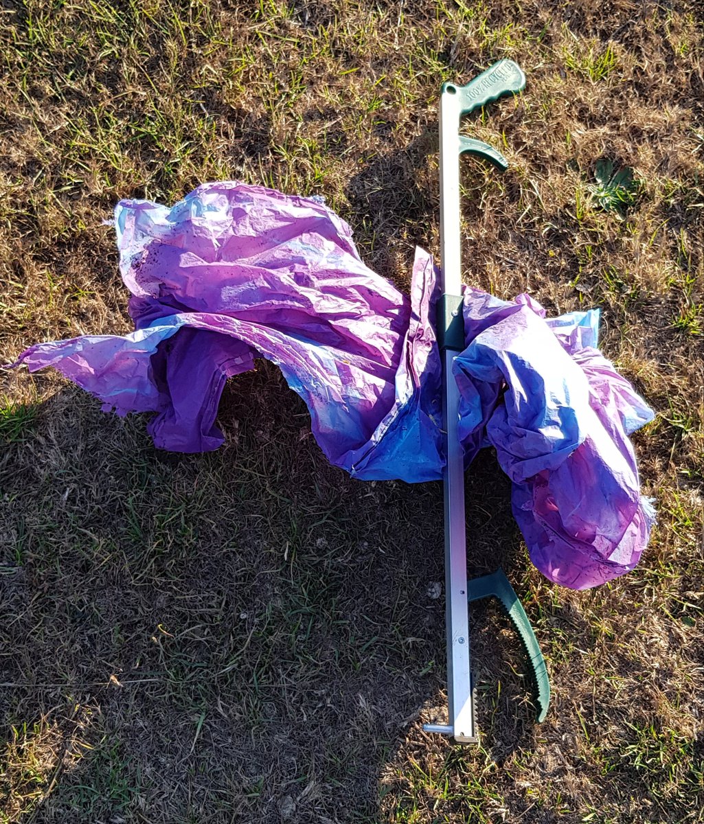 BBullrushes's tweet photo. Out on the beautiful @PembsCoast. A weeks #litterpicking only filled a carrier bag 😊 Small amount of #fishing line, plastic & can retreived from beach, plastic bottle from hedgerow. @startedabin @ghost_fishinguk @NatResWales @2minuteHQ #GannEstuary #pickthepath https://t.co/DlhQkjNDW1