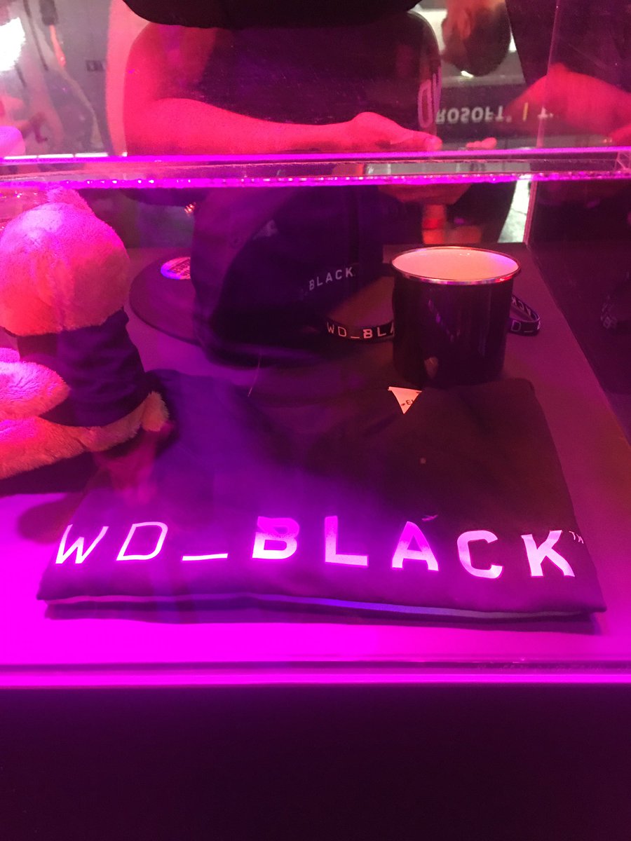 djdavid00's tweet photo. @WD_Black https://t.co/p054Vw6ICX