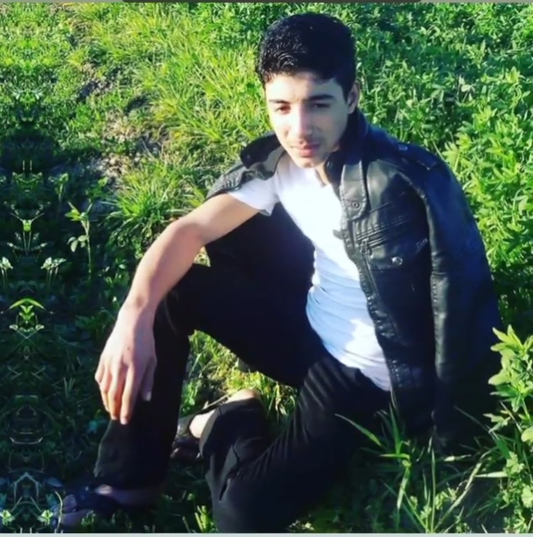 مرحوم ياوجهٍ عن البال ماغاب..
وجهٍ عسى جنات ربي  مقره...