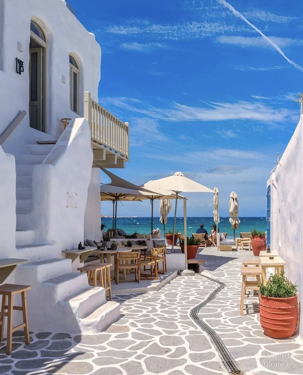 tmbIrpics's tweet photo. Naoussa, Paros in Mykonos 🇬🇷 https://t.co/sYvXk3UdVG