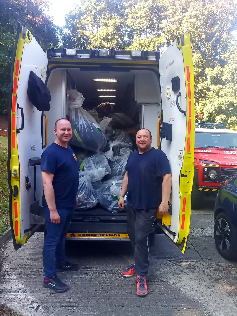 WMercia_IPA_UK's tweet photo. The #Worcester team have had a nice successful #RaidingParty across the #WelshBorder to pick up gear from our North Wales crew.
One #Ambulance full of #FireEquipment for #OpZephyr
@999AidCharity #IPA #Reavers #CrossbowsandLongbows #EmergencyServices #999Club https://t.co/reM533ISrY