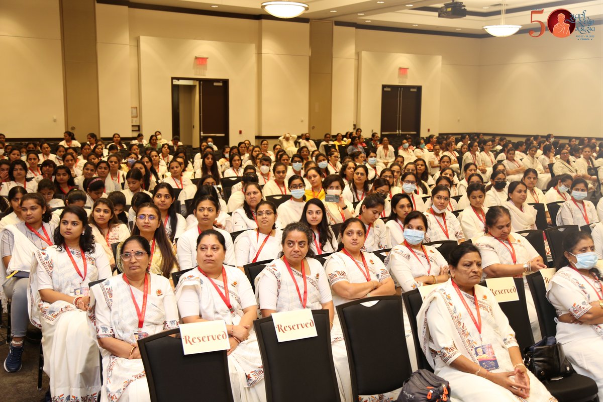 YDSCanada's tweet photo. “આજે શુભ અને મંગલકારી દિન. વચનામૃત ગઢડા મધ્ય ૧૩ નો ઉદઘોષ દિન. આપણી સાધના આટલી જ છે. એને કાયમ સાથે રાખવા છે. અનંત બ્રહ્માંડ, એમાં આપણી હસ્તી કેટલી? એણે તો પોતાના દીકરા માન્યા છે, હવે આપણે ખરેખરા દીકરા થવાનું છે. એટલી જ આપણી સાધના.”

- પ.પૂ. પ્રબોધજીવનસ્વામીજી

#SDM2022 https://t.co/XEXR5aB5fL
