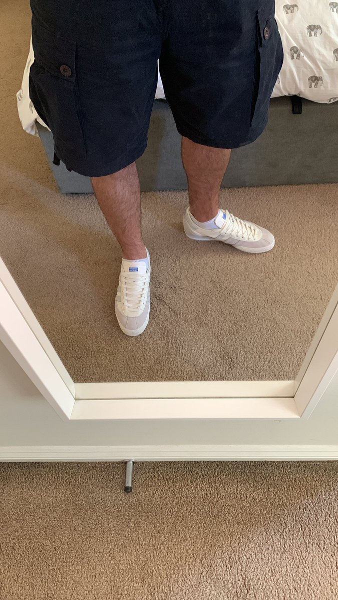 leemino's tweet photo. @liamgallagher what do you think of these? https://t.co/QDlZlBF18h