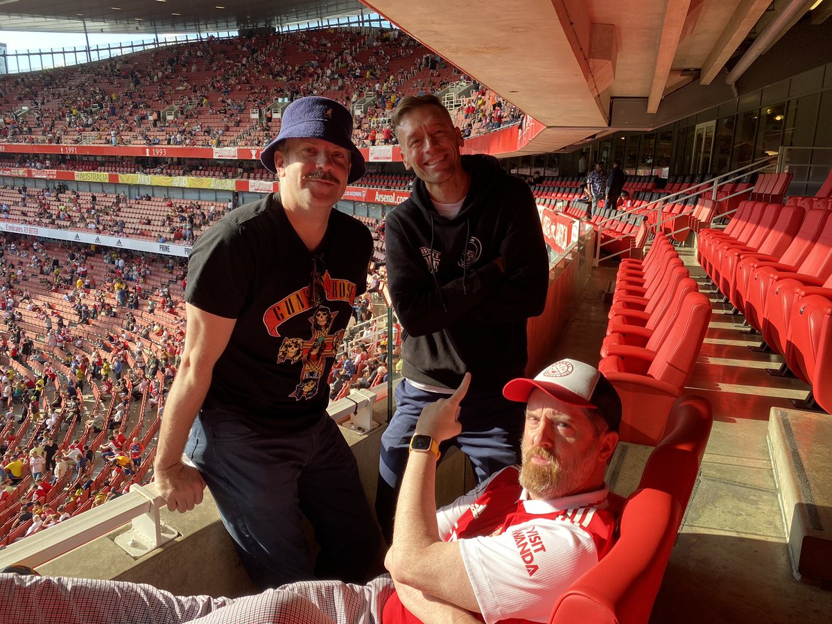 JimmyConrad's tweet photo. Taking in the @Arsenal game with some friends. 

How’s your day going? https://t.co/zHxfkMBXRB