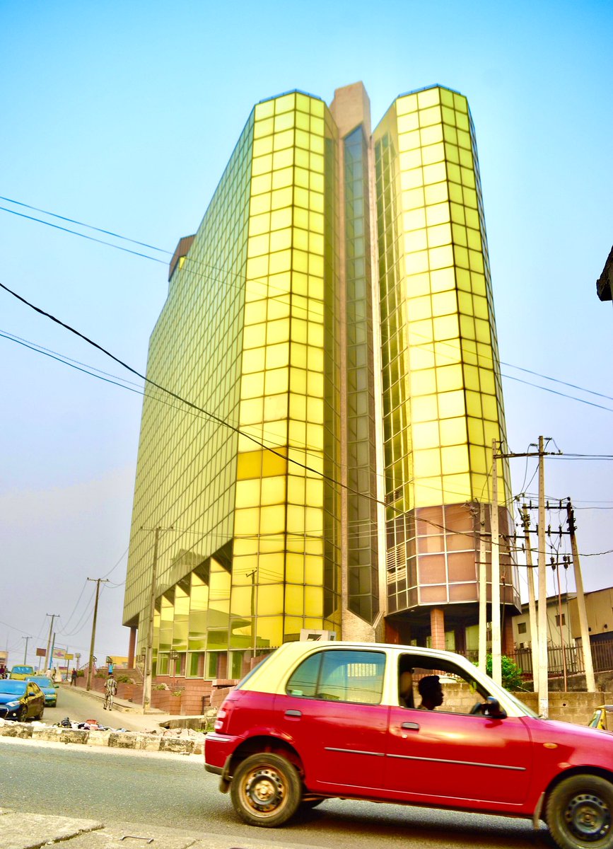 Wale_Faro's tweet photo. After the Cocoa House, this building is the 2nd tallest building in Ibadan.

It is situated in Ibadan’s oldest commercialized hub, Dugbe, Just after Cocoa House.

📸 @waleomooba @IbadanSignatory @Dara McFly Ayorinde

BEFORE.                      AFTER.. https://t.co/aX2jslP3k2