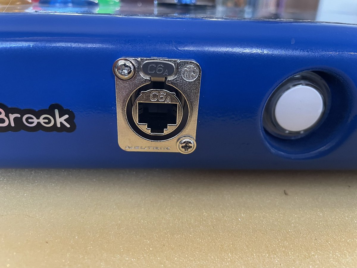 OutdateRef's tweet photo. Dual modding my #fightstick w #brooks #retroboard & ran into snags. My #brooksuniversalfightingboard didn’t have the pins to connect everything. Placed my order at #digikey. Once the pins arrive, all I need to do is solder, connect,& this mod should be complete. #hurryupandwait https://t.co/y4AdO8yDA0