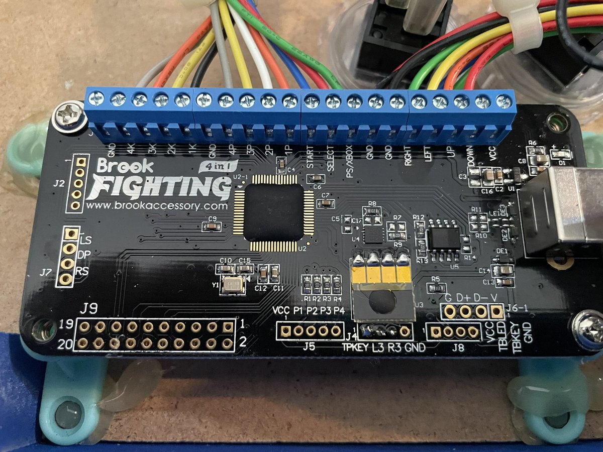 OutdateRef's tweet photo. Dual modding my #fightstick w #brooks #retroboard & ran into snags. My #brooksuniversalfightingboard didn’t have the pins to connect everything. Placed my order at #digikey. Once the pins arrive, all I need to do is solder, connect,& this mod should be complete. #hurryupandwait https://t.co/y4AdO8yDA0
