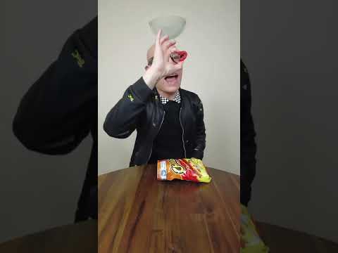 themagiccrasher's tweet image. CRAZY BENDING HOT CHEETOS PRANK #shorts #magicprank #hotcheetos zpr.io/6LqriBuWjrRy